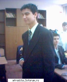 Asta`s eu - pai...sa vedem...una care sa ma reprezinte - Poze